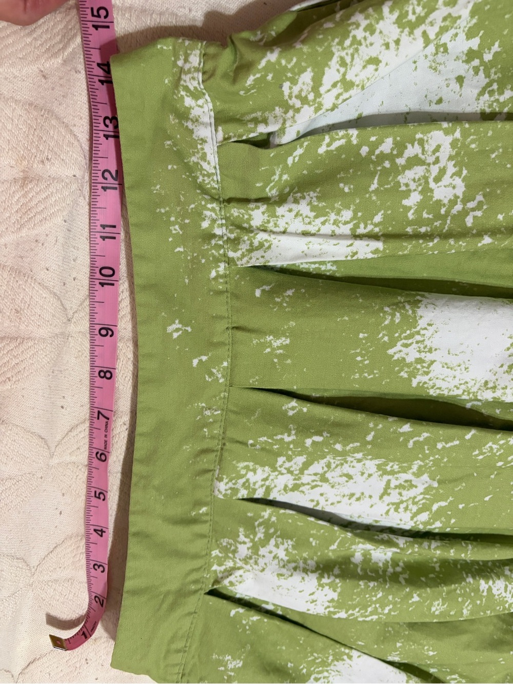 Like new size M vintage Oktoberfest scenic green white and red pleated skirt! - Picture 10 of 10